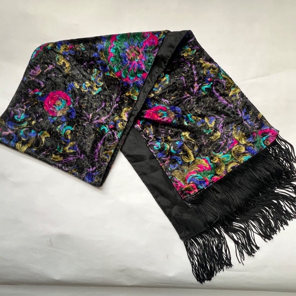 Scarf Emanuel Geraldo Velvet Black Pink Purple Shimmering Fringe Made in Canada - Picture 3 of 6